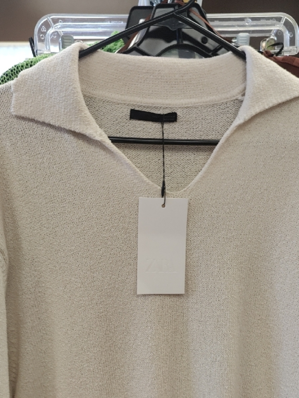 Zara Men's Cream V-Neck Collar Sweater - Picture 4 of 7